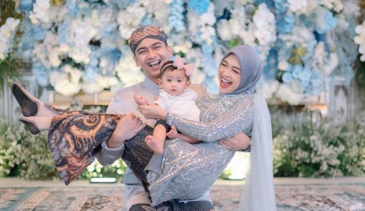 Ria Ricis bersama Teuku Ryan dan Moana (Foto: Instagram)